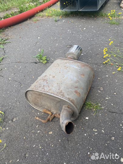 Левый глушитель (банка) camry 70