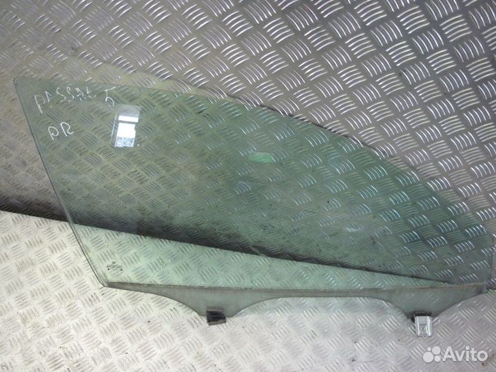 Стекло переднее правое для Фольксваген Пассат 5 Б5