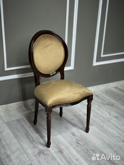 Стол кухонный раздвижной и Стулья