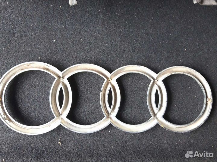 Эмблемы ауди