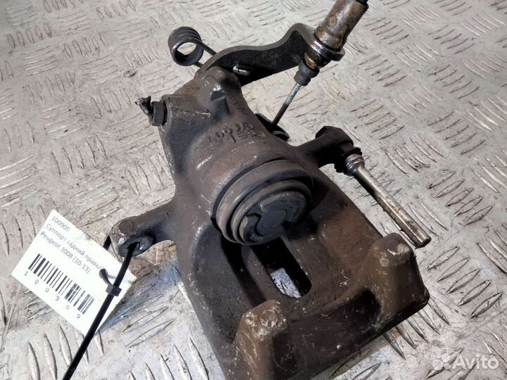 Суппорт задний правый Peugeot 3008