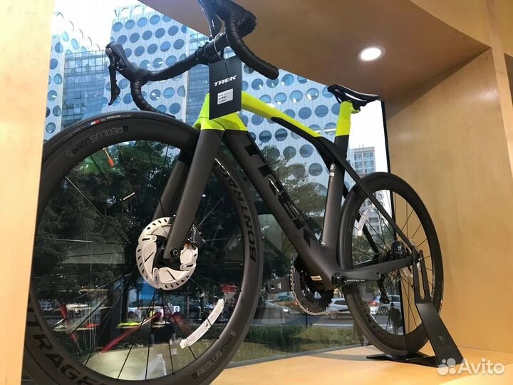 Шоссейный велосипед Trek Madone SL6 500