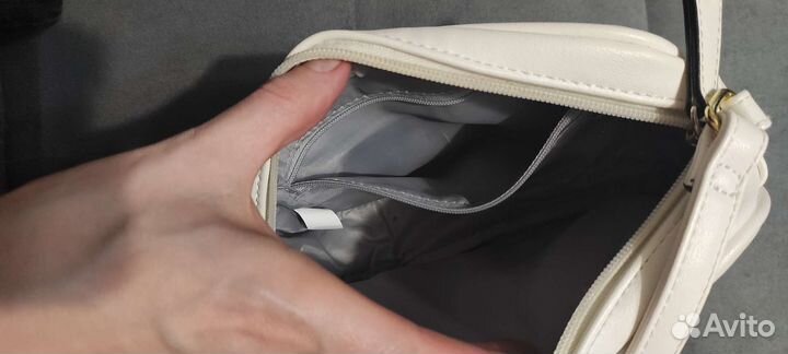 Сумочка кроссбоди Guess