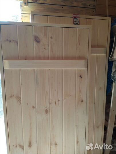 Дверь входная деревянная с коробкой