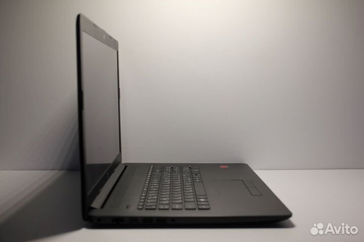 Ноутбук HP 17.3