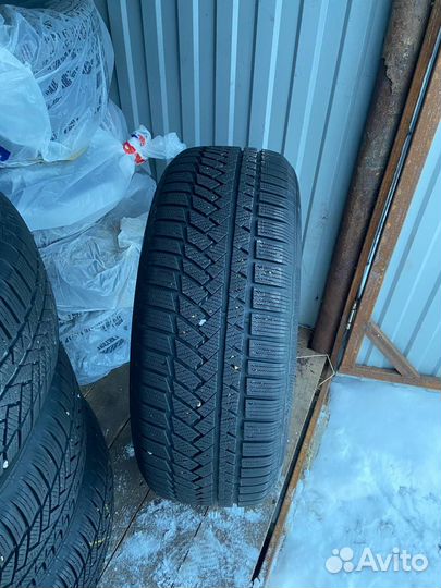 Continental WinterContact TS 850 P SUV 255/55 R19 V