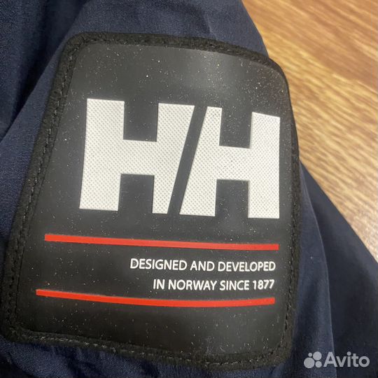 Парка helly hansen