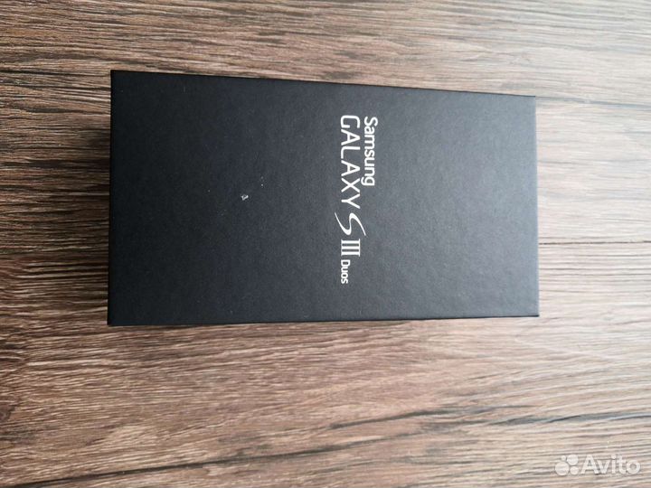 Продам смартфон Samsung galaxy S lll Duos