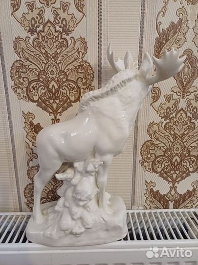 Статуэтка фарфор Лось, тигр с мясом лфз