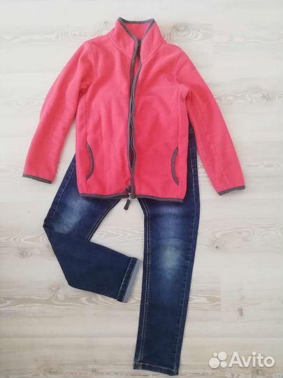 Комплект одежды на девочку 128