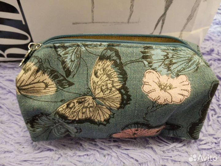 Косметичка sisley