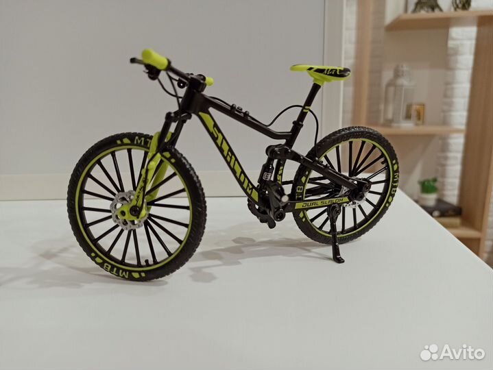 Модель велосипеда 1:10 новый