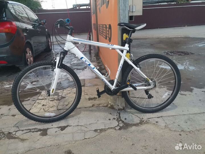 Взрослый горный велосипед GT, рама L (колеса 26)