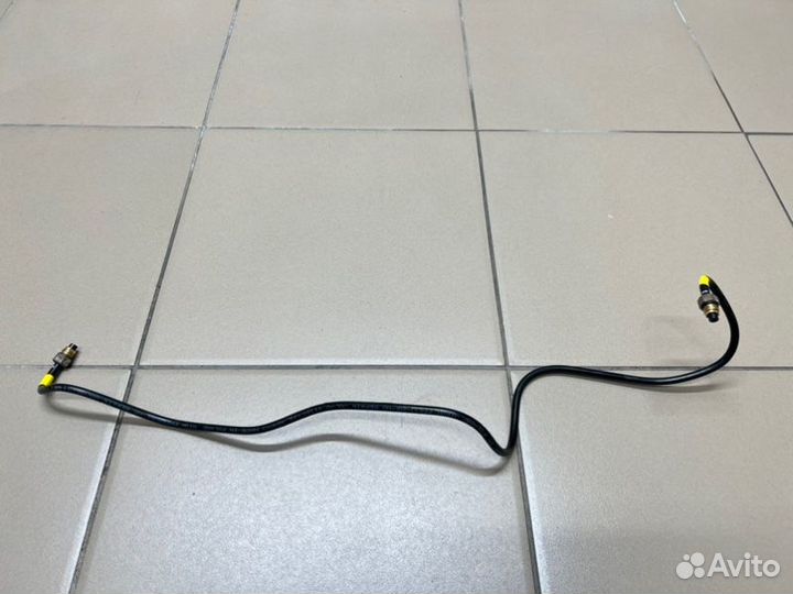 Трубка пневмоподвески Volvo Xc90 80 тыс.км. 2.0