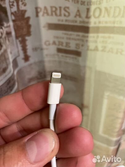Зарядное устройство на iPhone оригинал