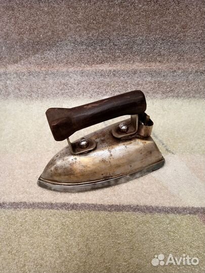 Утюжок эпохи СССР