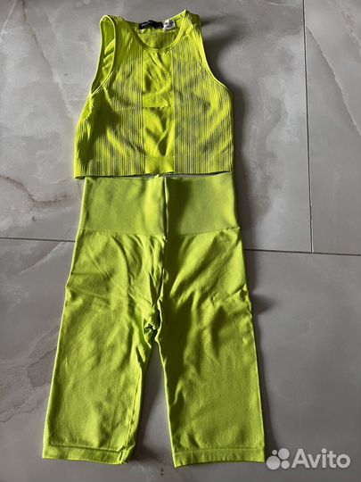 Лосины и топ Stradivarius