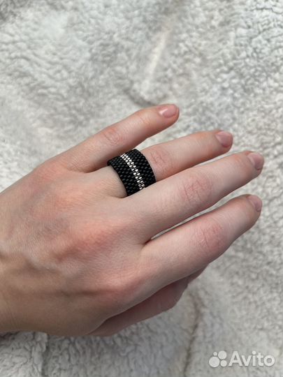 Кольцо широкое из бисера ручной работы