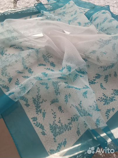 Винтажный красивый платок