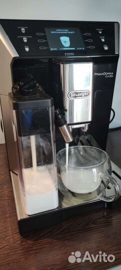 Кофемашина Delonghi PrimaDonna Class esam 550.55