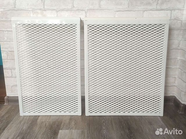 Решётка на радиатор батарею 2 шт бу