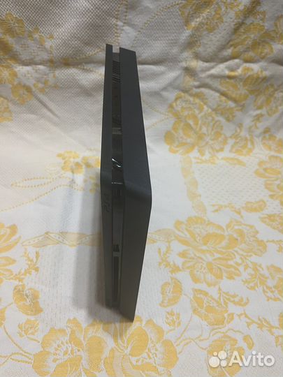 Sony PS4 slim