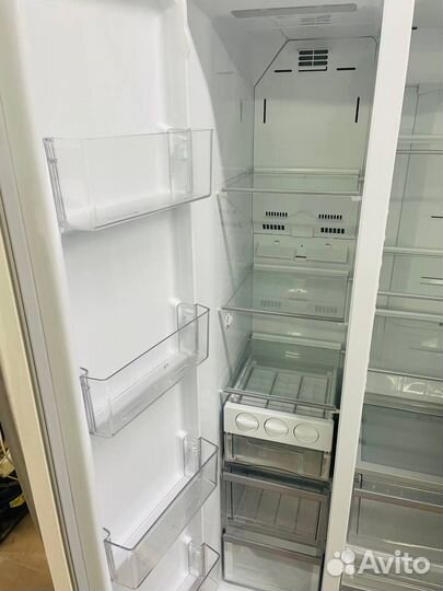 Холодильник LG Side by Side No Frost бежевый