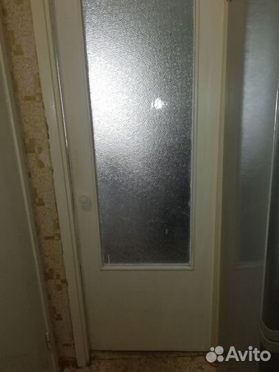 Дверь в туалет и ванную и кухню