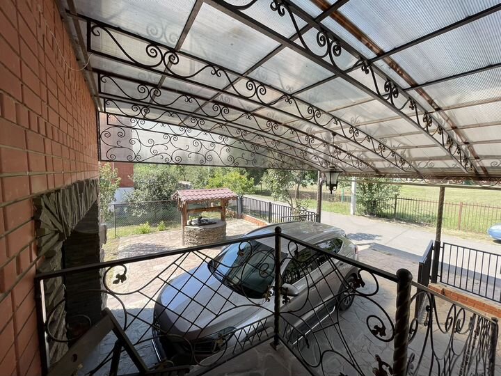 Дом 350 м² на участке 9,4 сот.