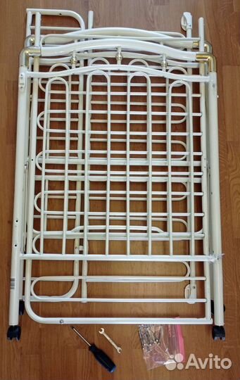 Детская кроватка Geoby