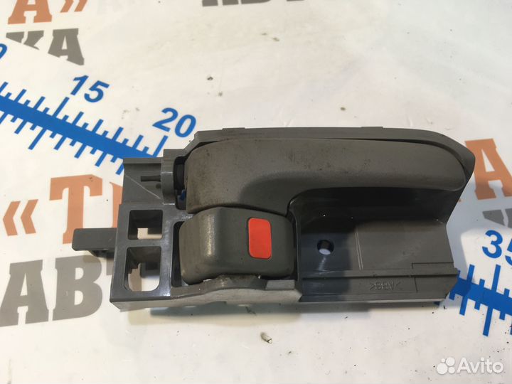 Тойота Хайлюкс Ручка внутренняя задней двери Прав