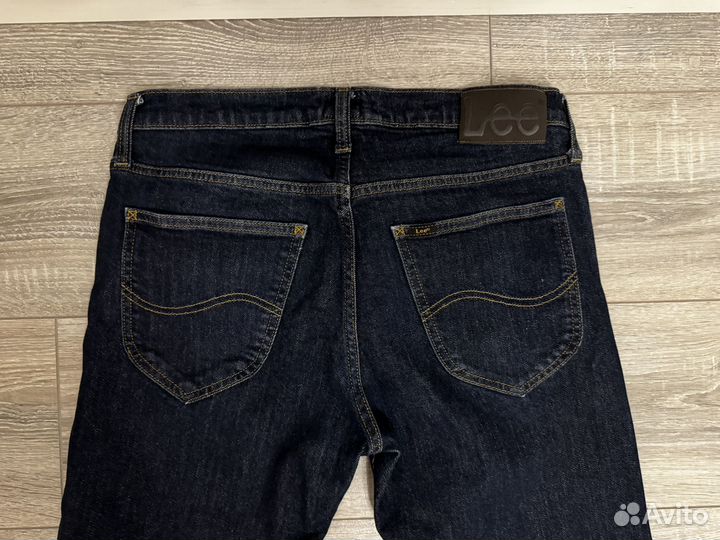 Джинсы Lee