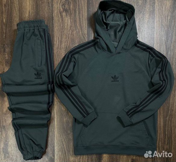 Спортивный костюм Adidas