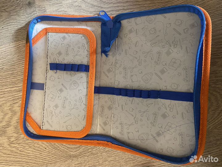 Пенал школьный