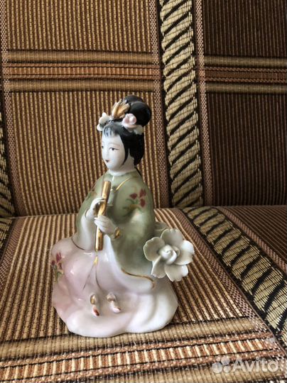 Фарфоровые статуэтки