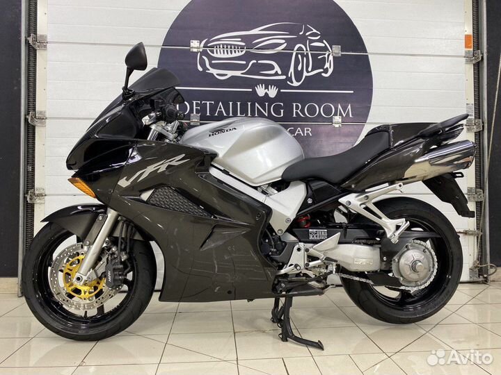 Honda VFR 800 vtec 04г