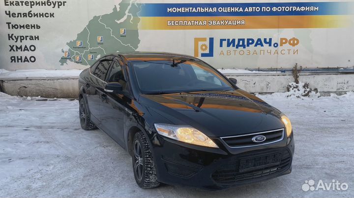 Накладка крыла переднего правого наружная Ford Mondeo (BD) 7S71A16003AB