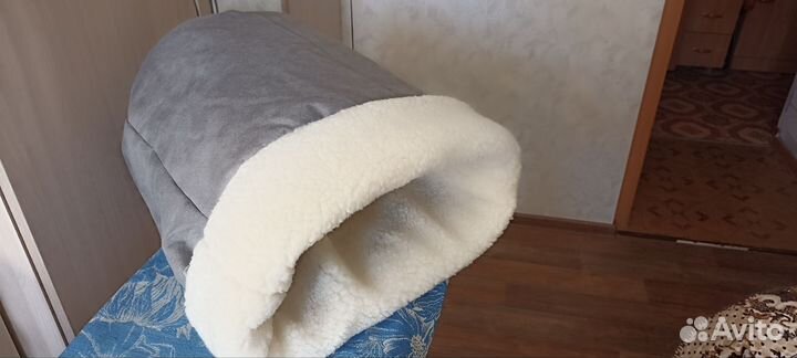 Лежанка нора для кошек и собак