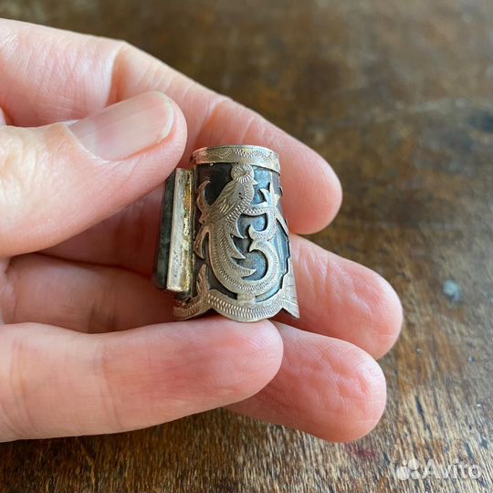 Антикварный коллекц-й наперсток. Серебро, малахит