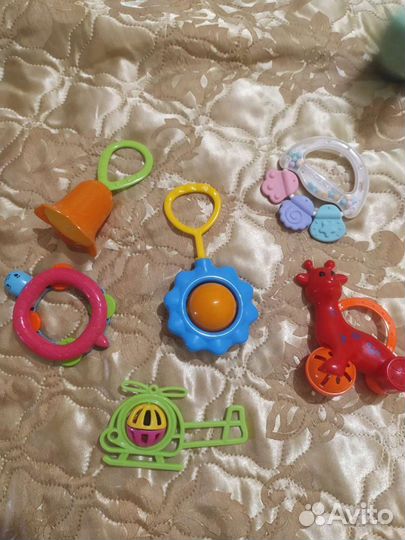 Слинг с кольцами + в подарок погремушки