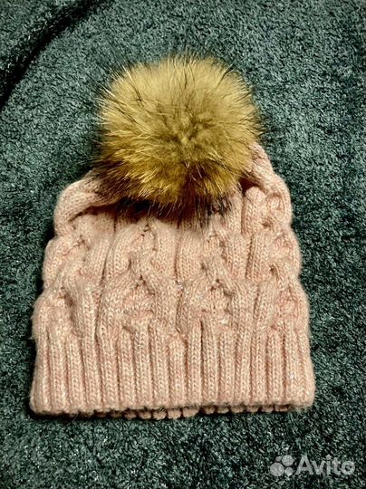 Шапка с натуральным помпоном
