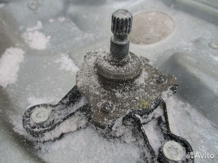 Стеклоподъёмник мех. передний правый VW Golf 4 98г