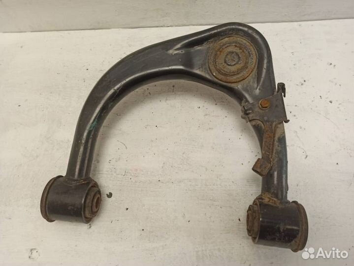 Рычаг передний правый верхний