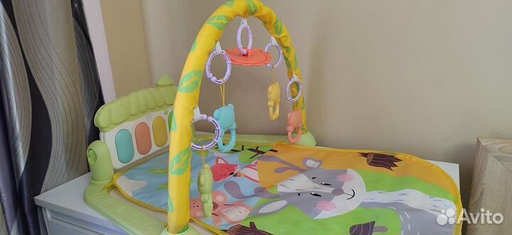 Развивающий коврик с пианино