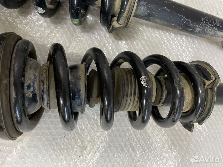 Пружина передняя Mitsubishi Pajero Паджеро 4