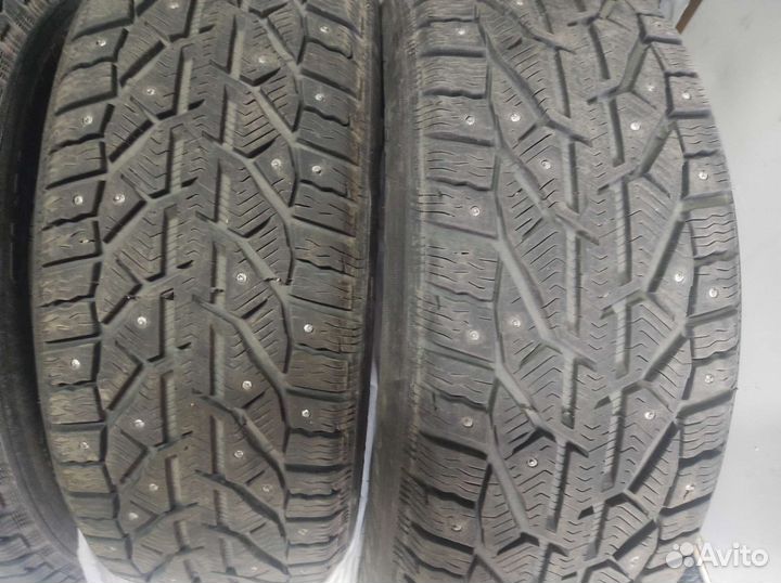 Kormoran SUV Stud 215/60 R17 30B