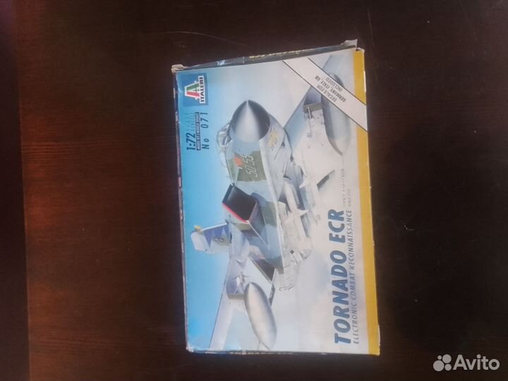 Модель самолета italine tornado ecr