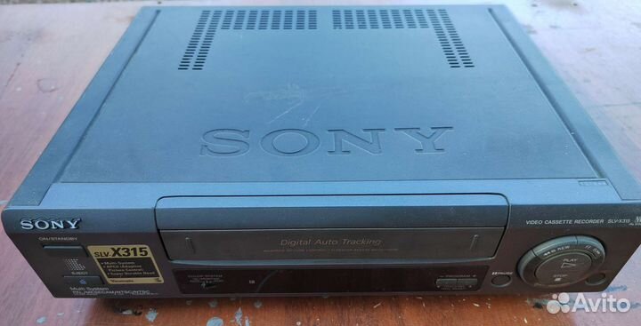 Видеомагнитофоны Sony и Samsung