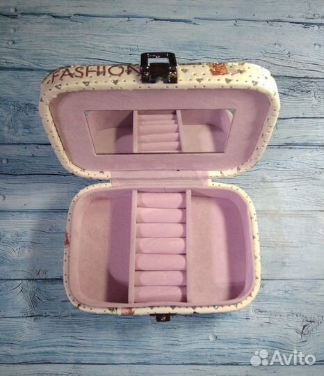 Шкатулка для украшений