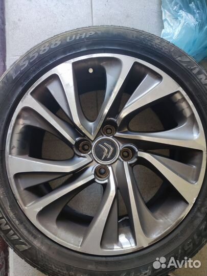 Landsail LS588 UHP 215/55 R17 94W